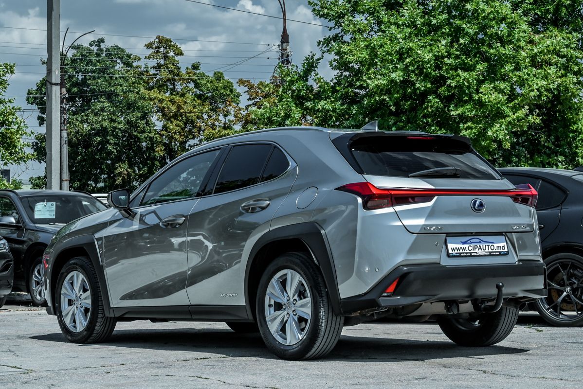 Lexus UX 250h