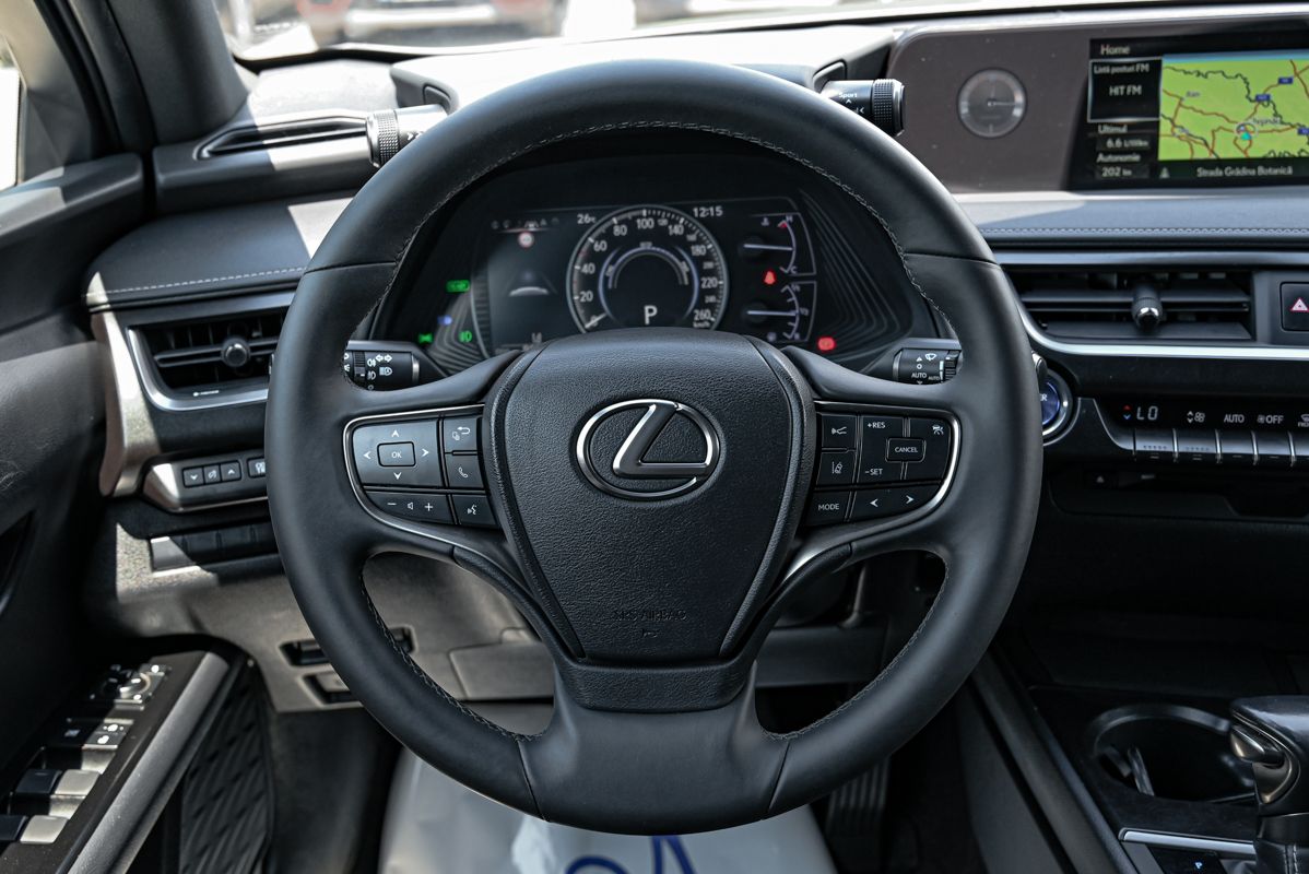 Lexus UX 250h