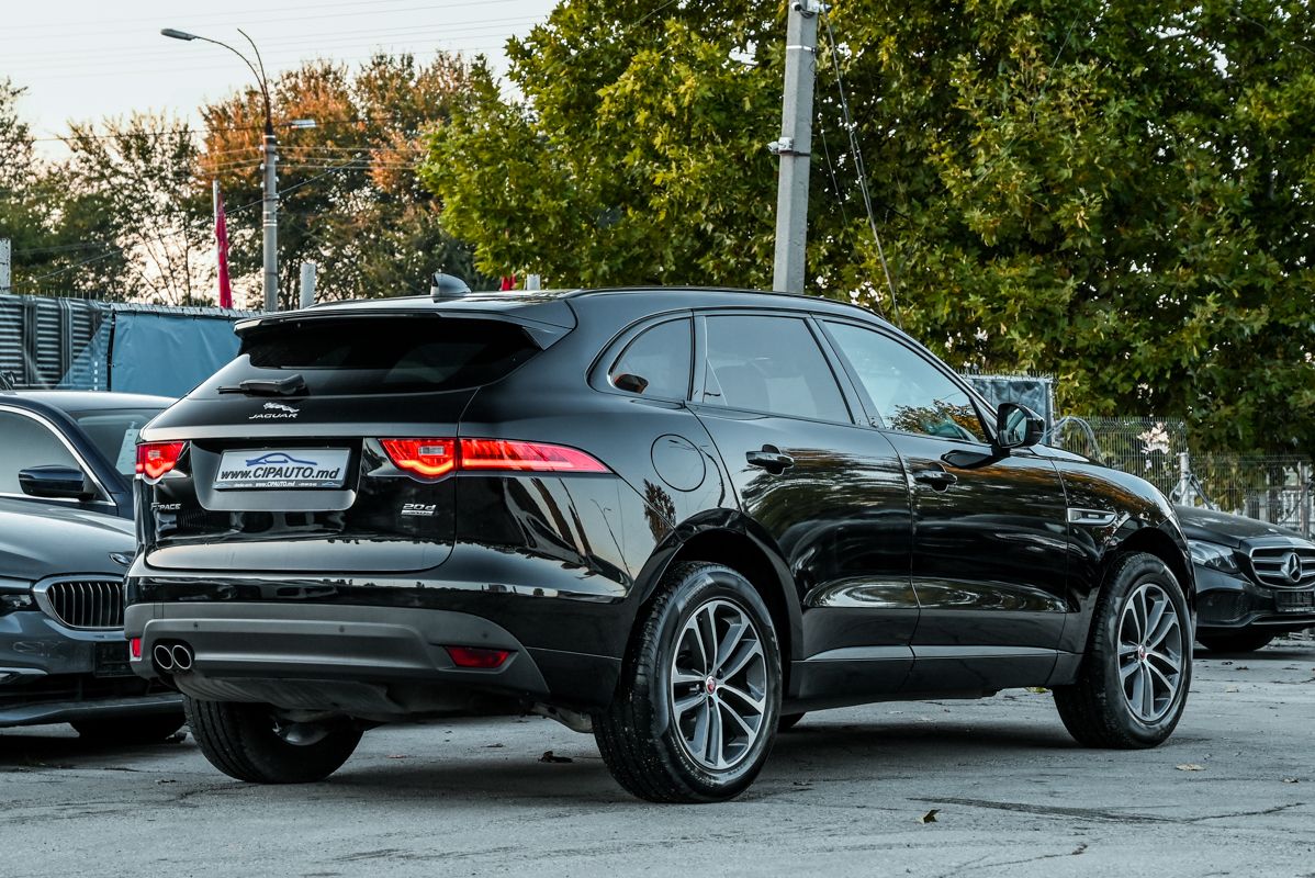 Jaguar F-PACE