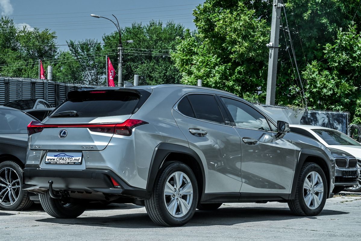 Lexus UX 250h