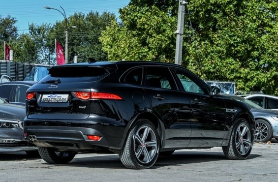 Jaguar F-PACE