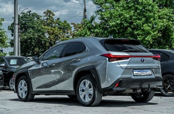 Lexus UX 250h