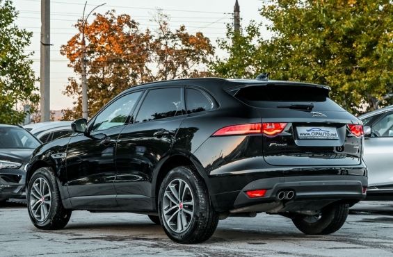 Jaguar F-PACE