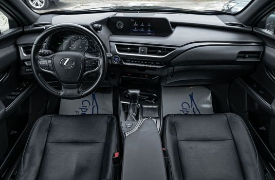 Lexus UX 250h