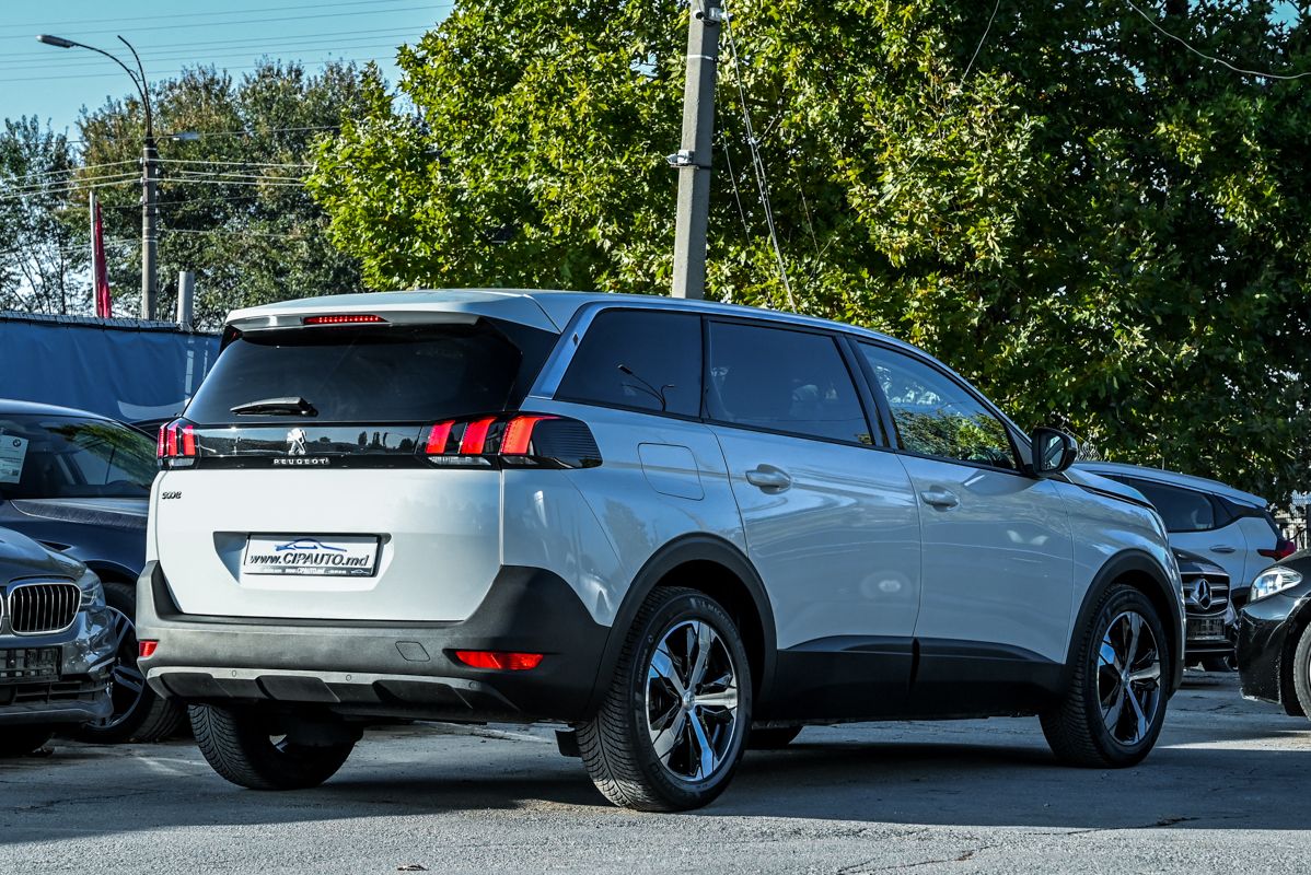 Peugeot 5008