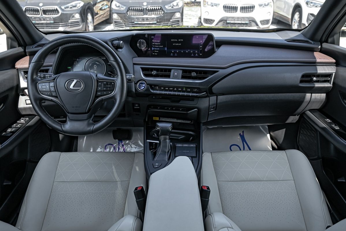 Lexus UX 250h