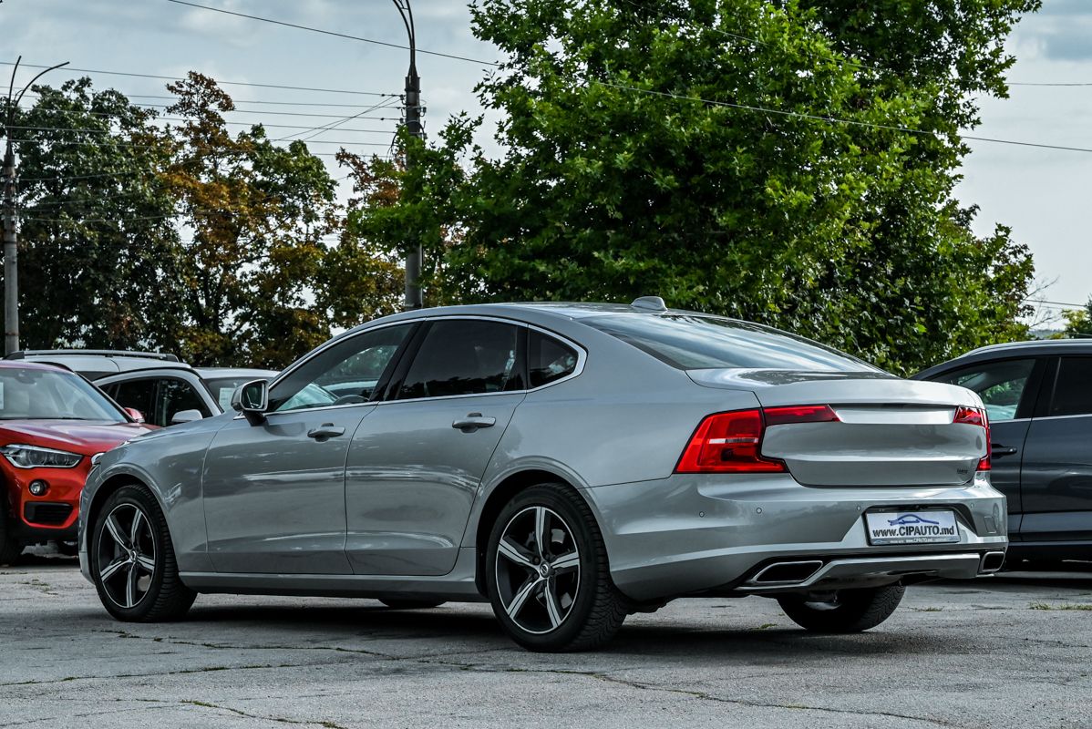 Volvo S90