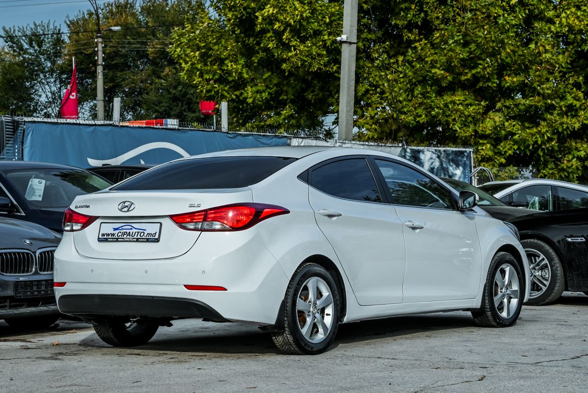 Hyundai Elantra