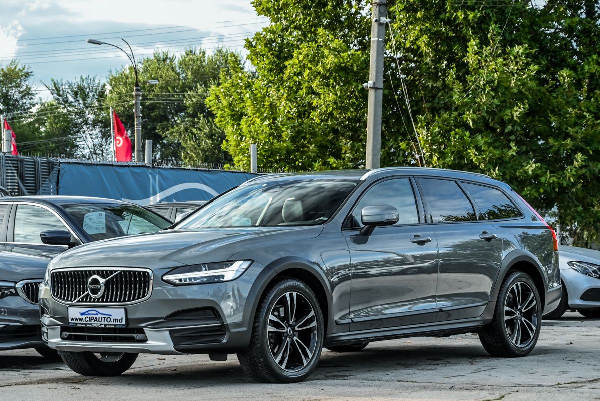 Volvo V90 Cross Country