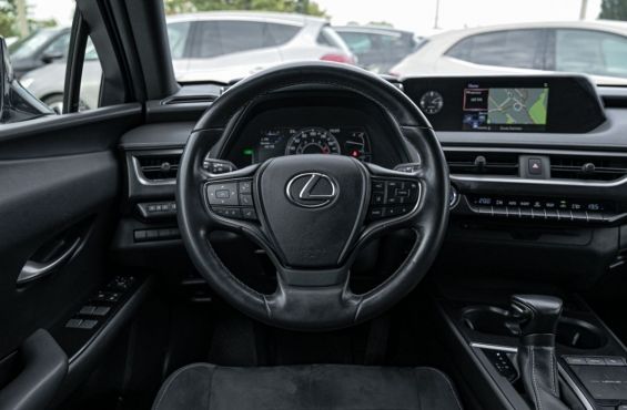 Lexus UX 250h