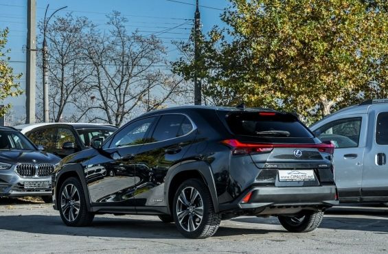 Lexus UX 250h