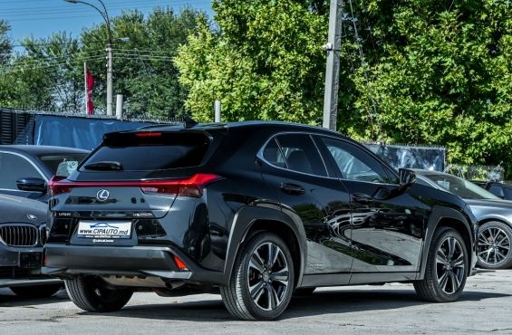 Lexus UX 250h