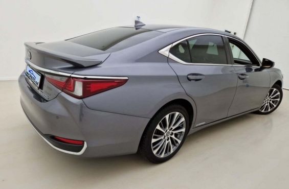 Lexus ES Series