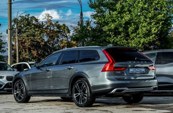 Volvo V90 Cross Country