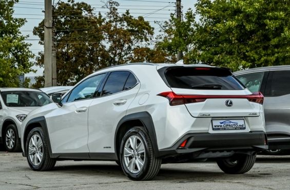 Lexus UX 250h