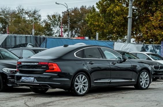 Volvo S90