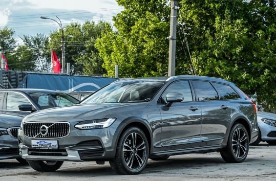 Volvo V90 Cross Country