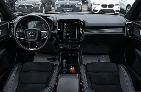 Volvo XC40