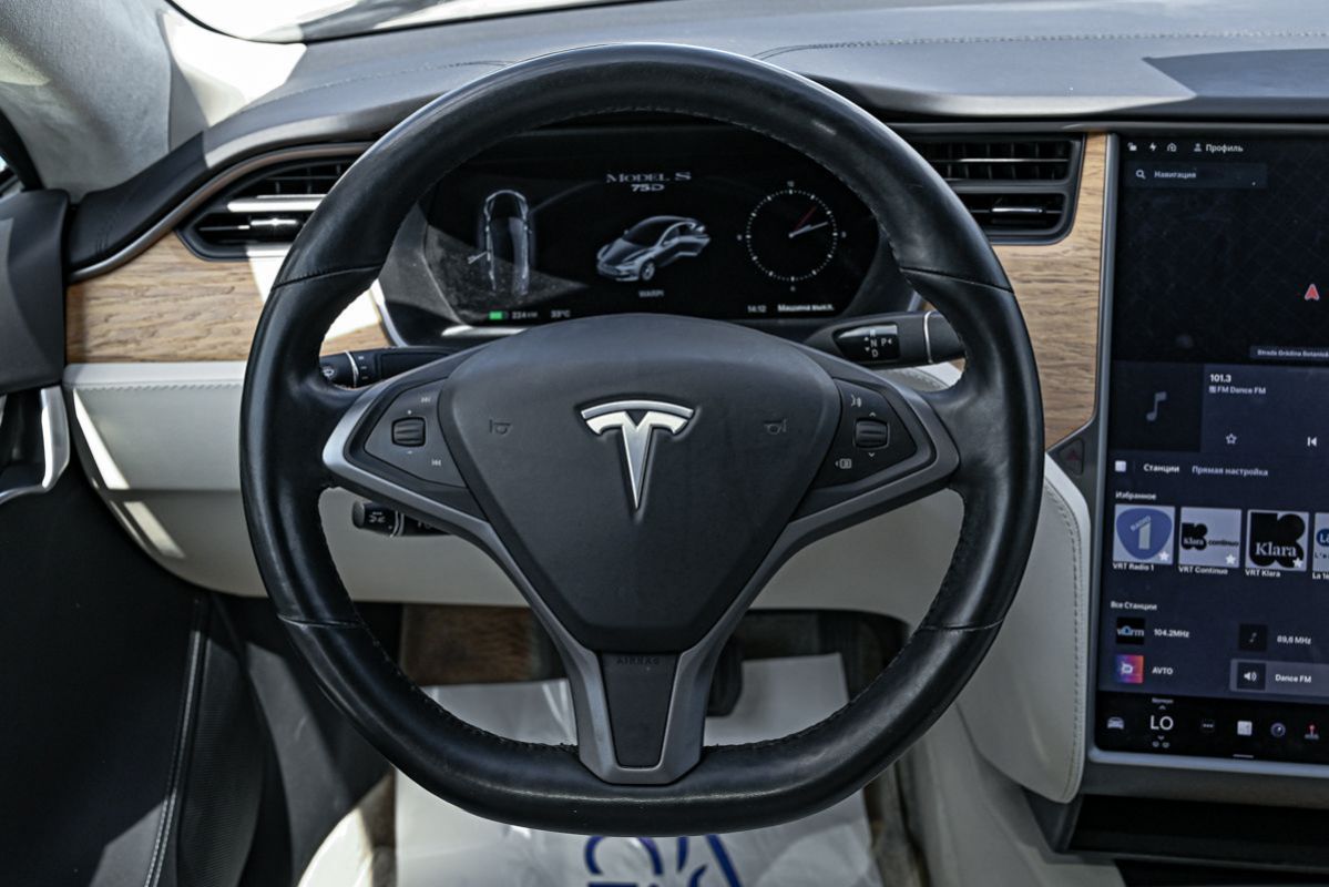 Tesla Model S