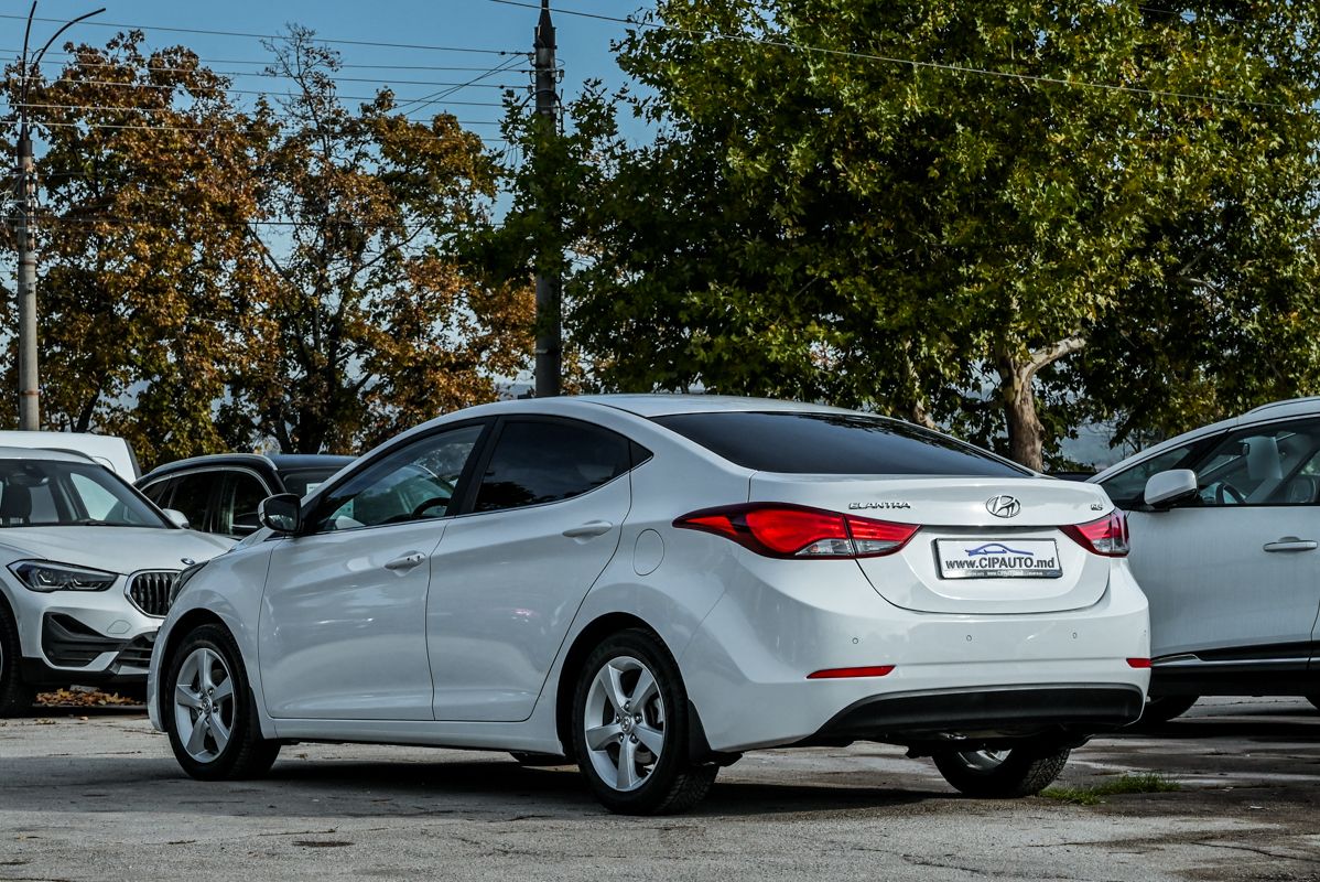 Hyundai Elantra