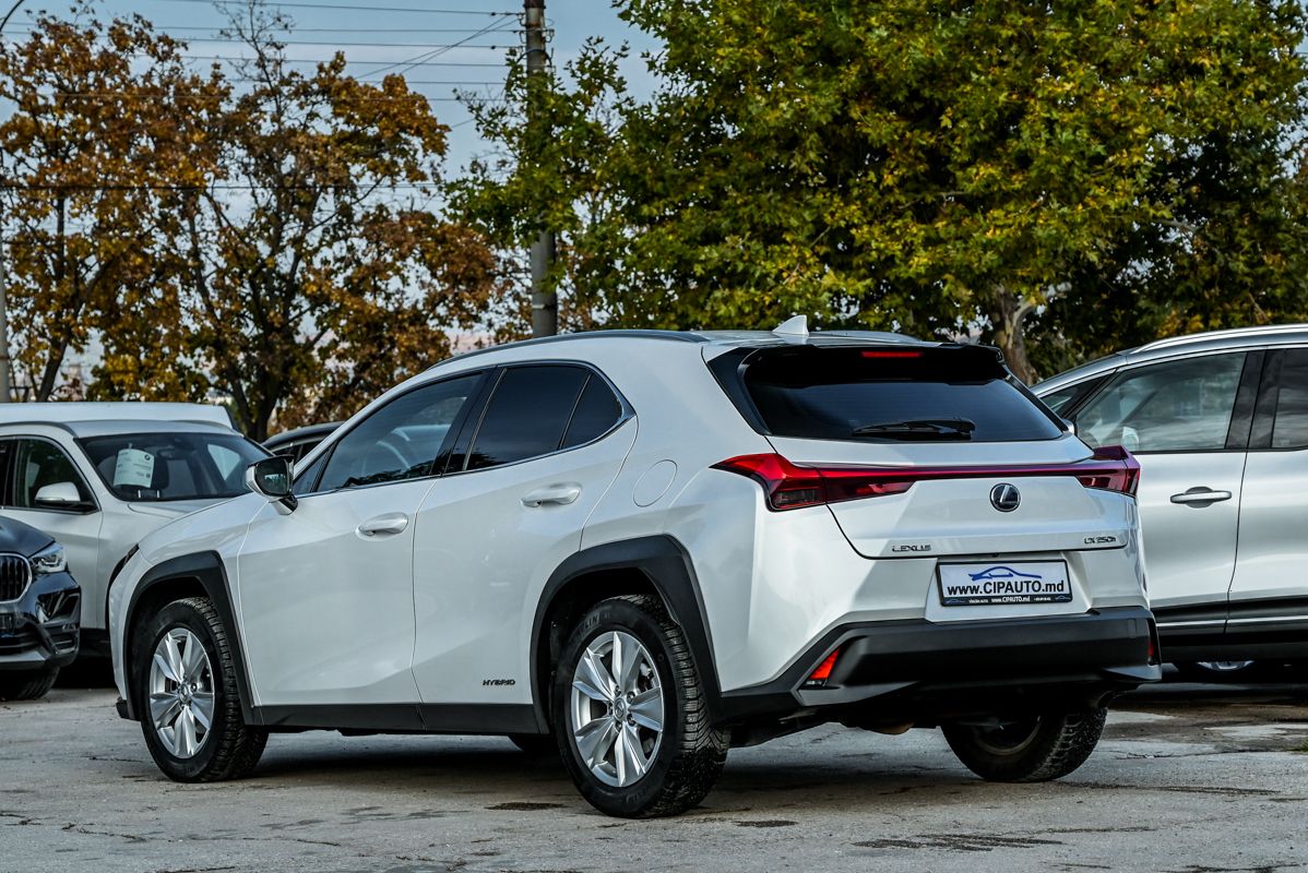 Lexus UX 250h