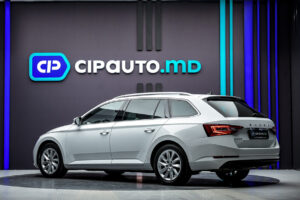 Skoda Superb 2020 2/12