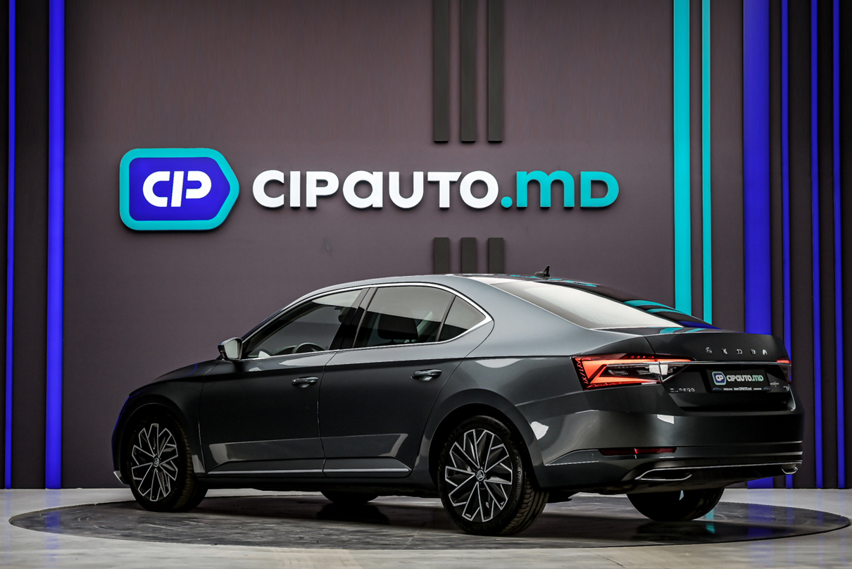 Skoda Superb 2020 2/16