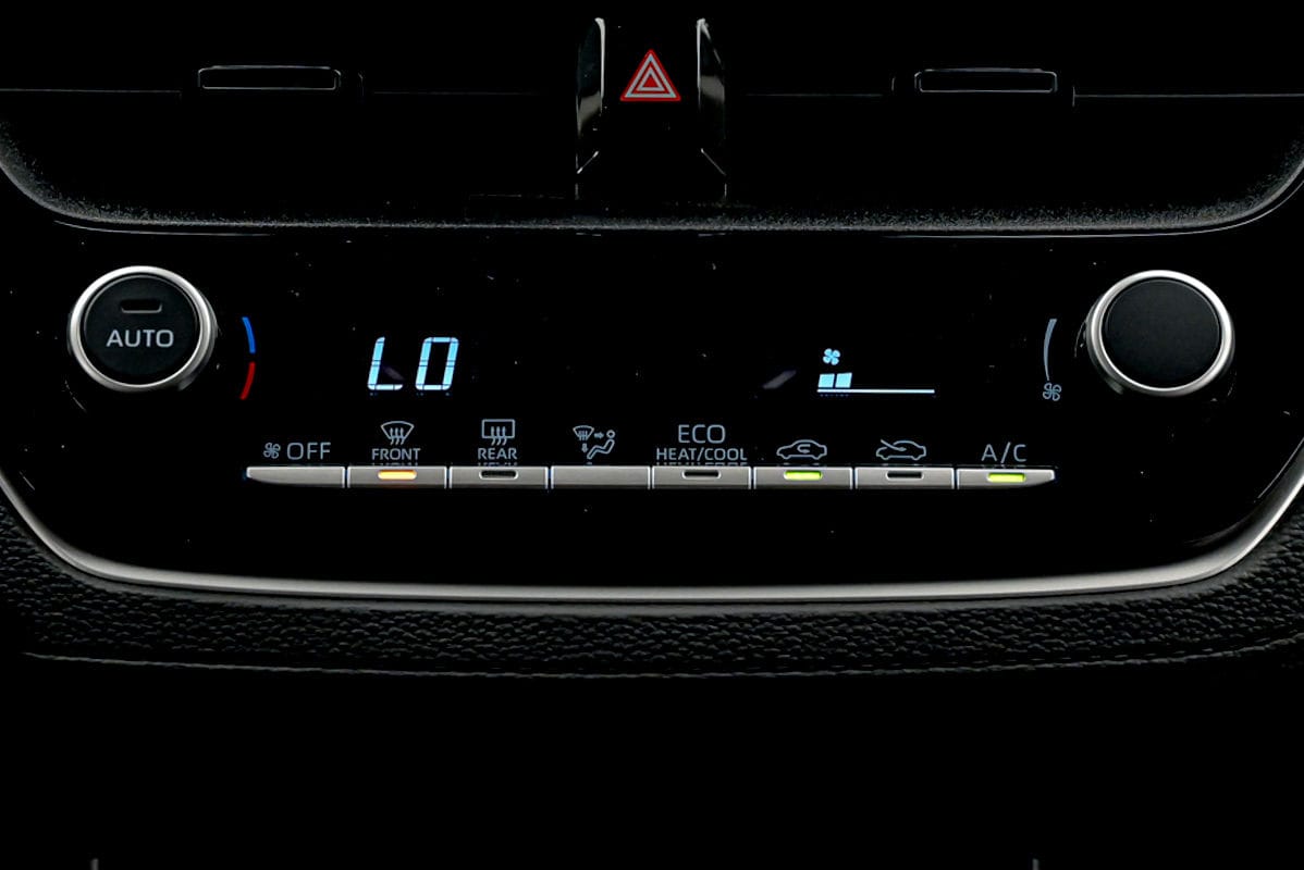 Toyota Corolla Cross 2025 11/15