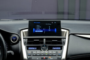 Lexus NX 300h2016 9/14