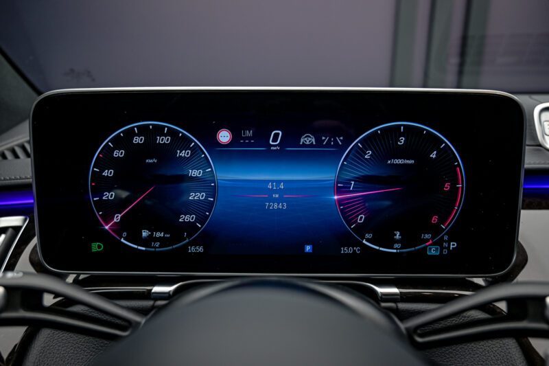 Mercedes-Benz S Class 2021 8/15