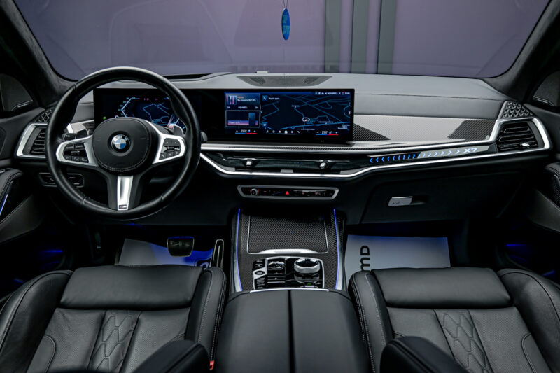 BMW X7 40d2023 5/17