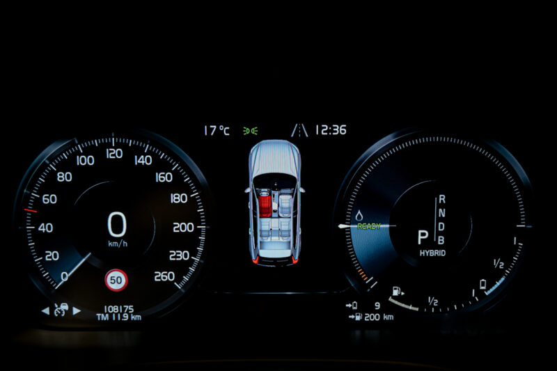 Volvo XC60 2019 8/18