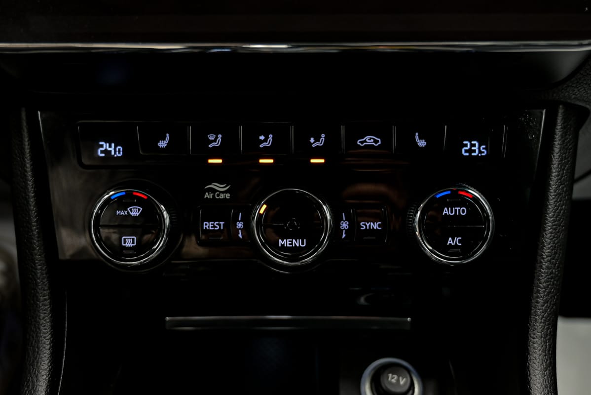 Skoda Superb 2020 11/16