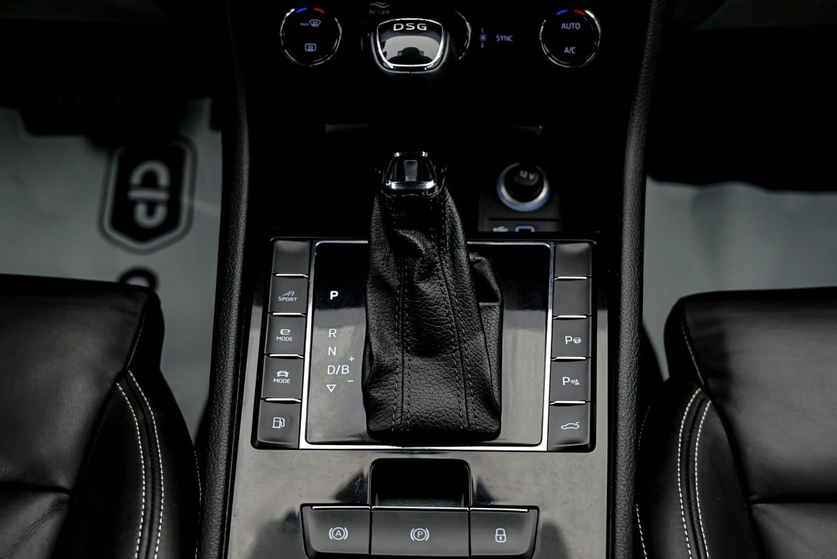 Skoda Superb 2020 12/16