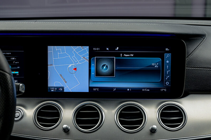 Mercedes-Benz E-Class 2017 8/17