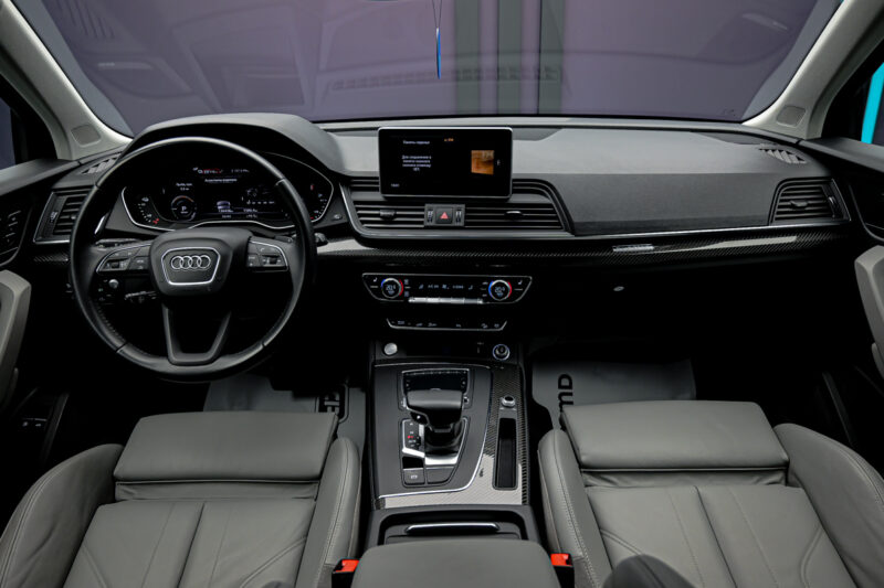 Audi Q5 55 TFSIe2020 5/17