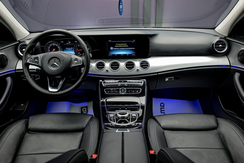 Mercedes-Benz E-Class 2016 5/15