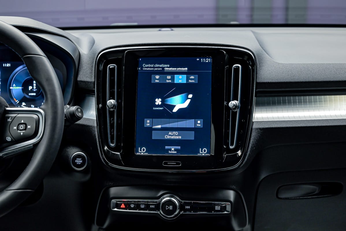 Volvo XC40 2022 10/16