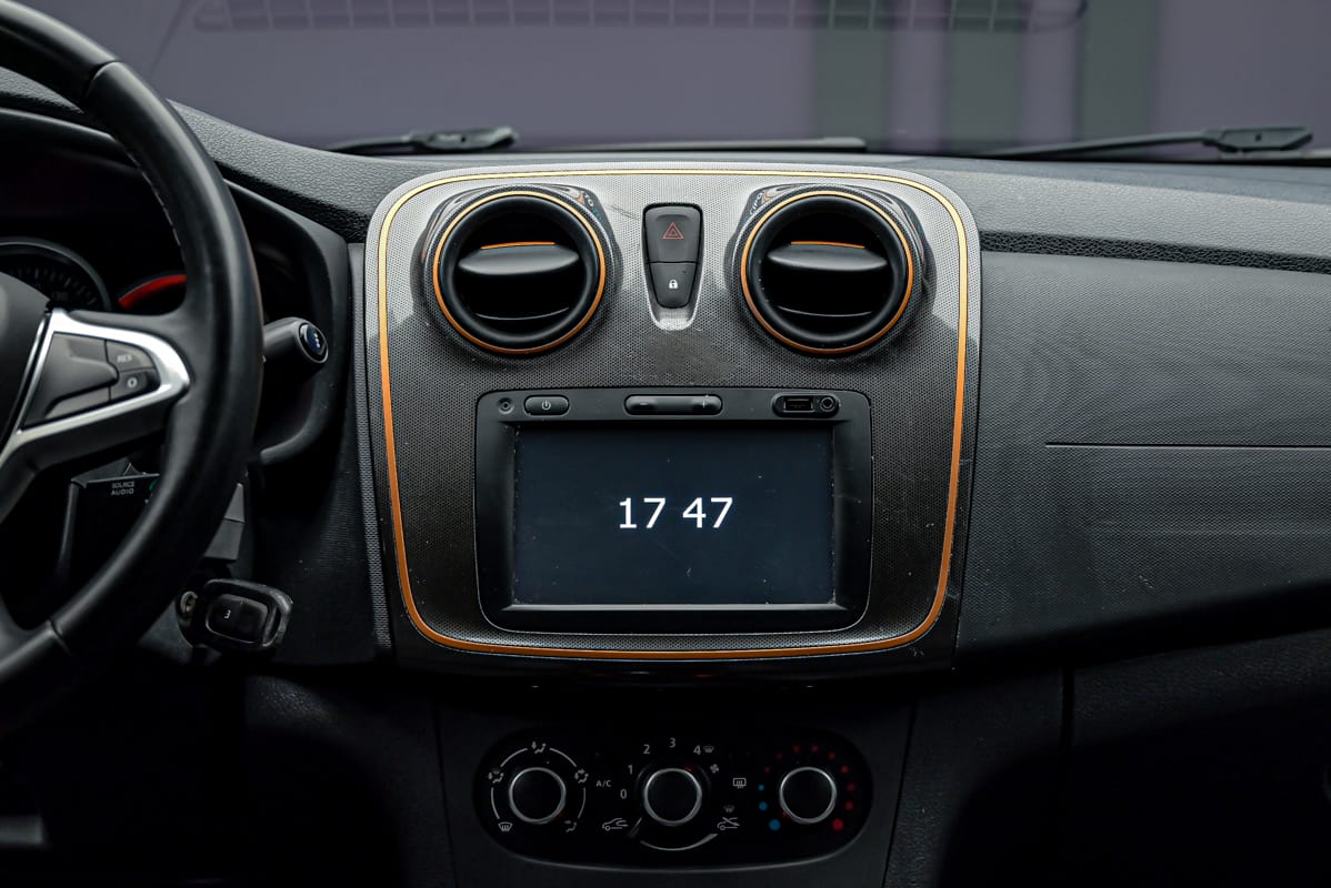 Dacia Sandero Stepway 2017 10/12