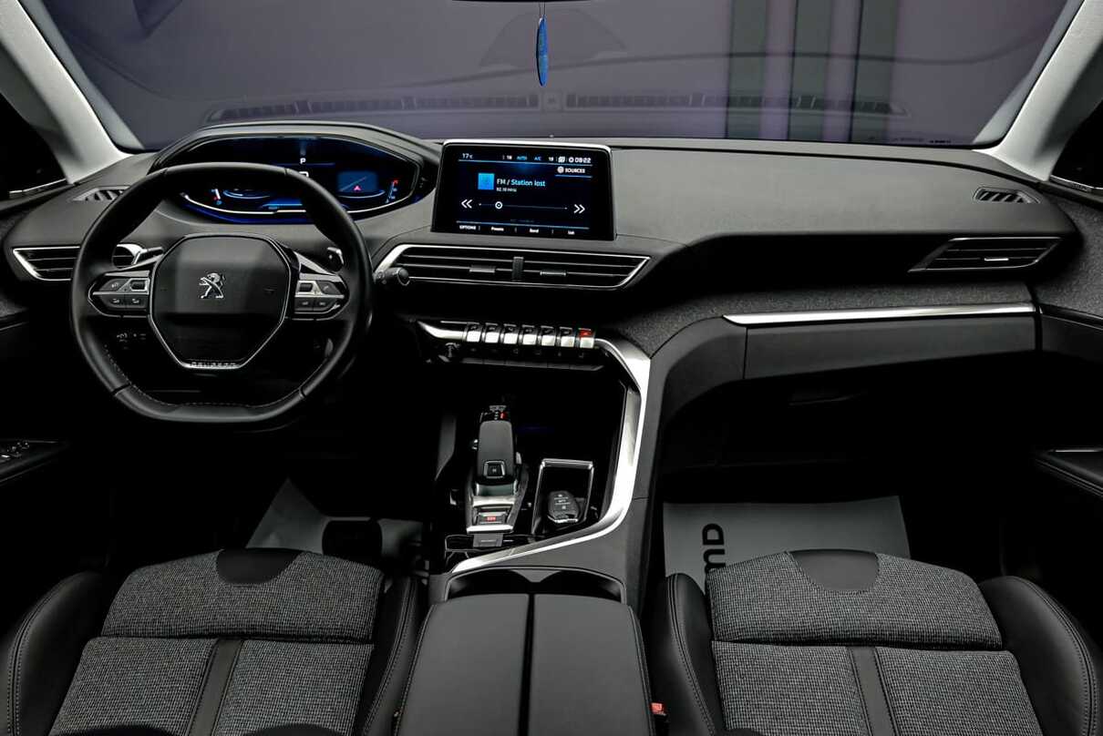 Peugeot 5008 2020 5/17