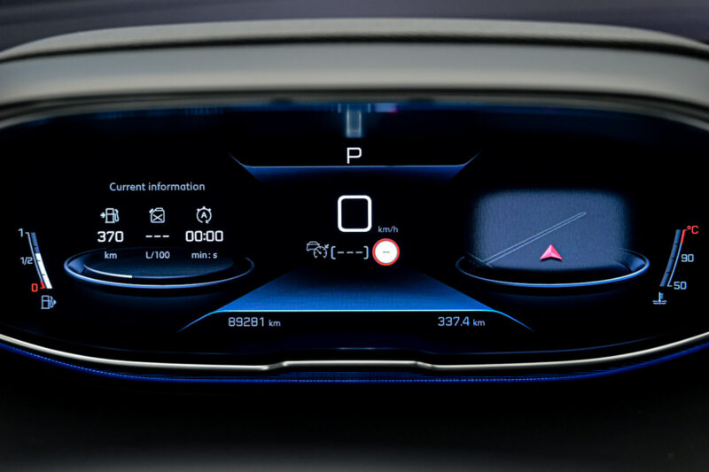 Peugeot 5008 2020 8/17