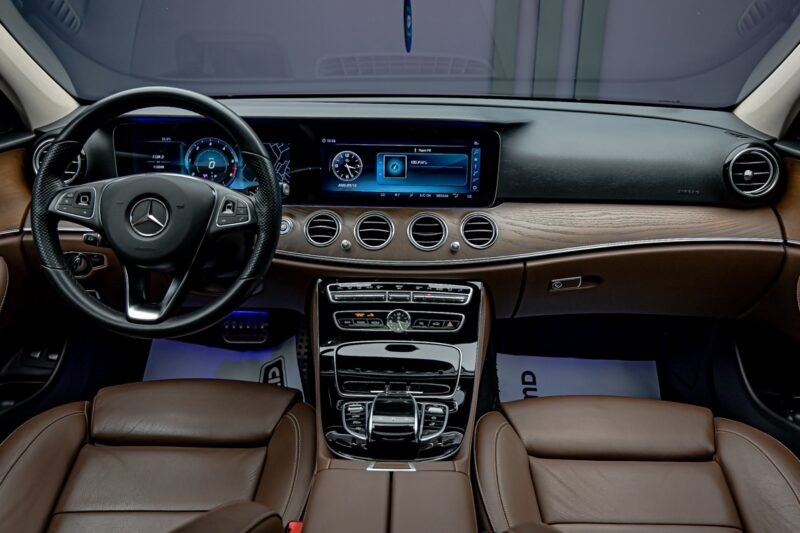 Mercedes-Benz E-Class All-Terrain2017 5/16