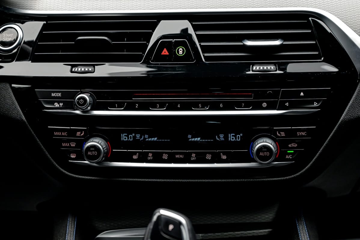 BMW 5 Series 530e2017 11/16