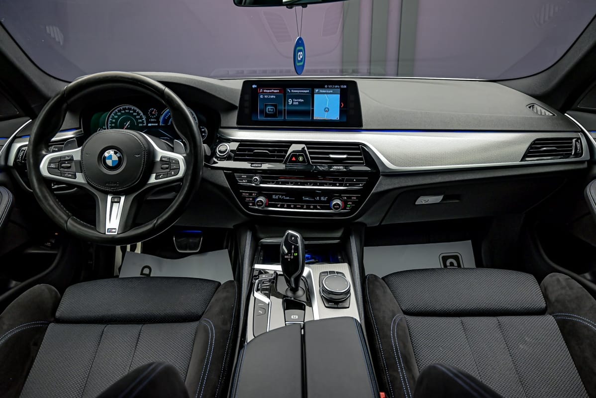 BMW 5 Series 530e2017 5/16