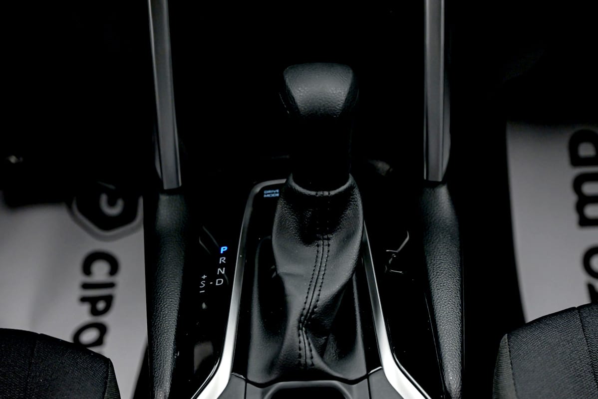 Toyota Corolla Cross 2025 12/17