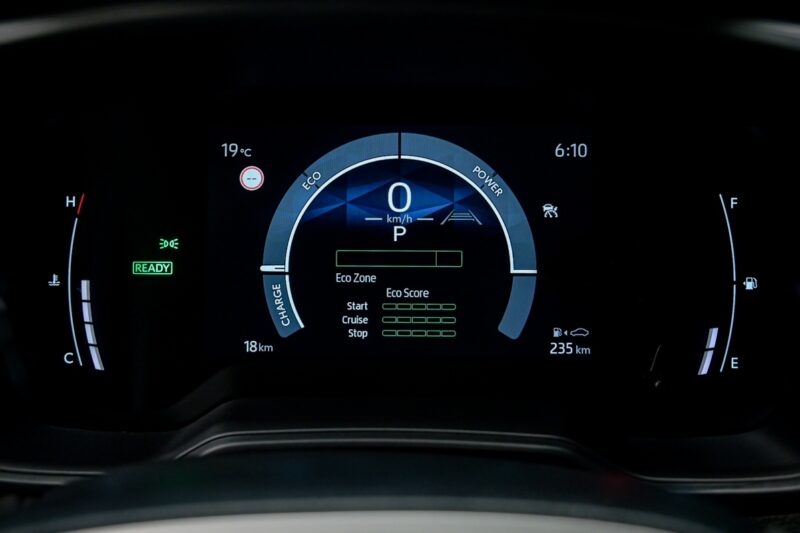 Toyota Corolla 2025 8/16