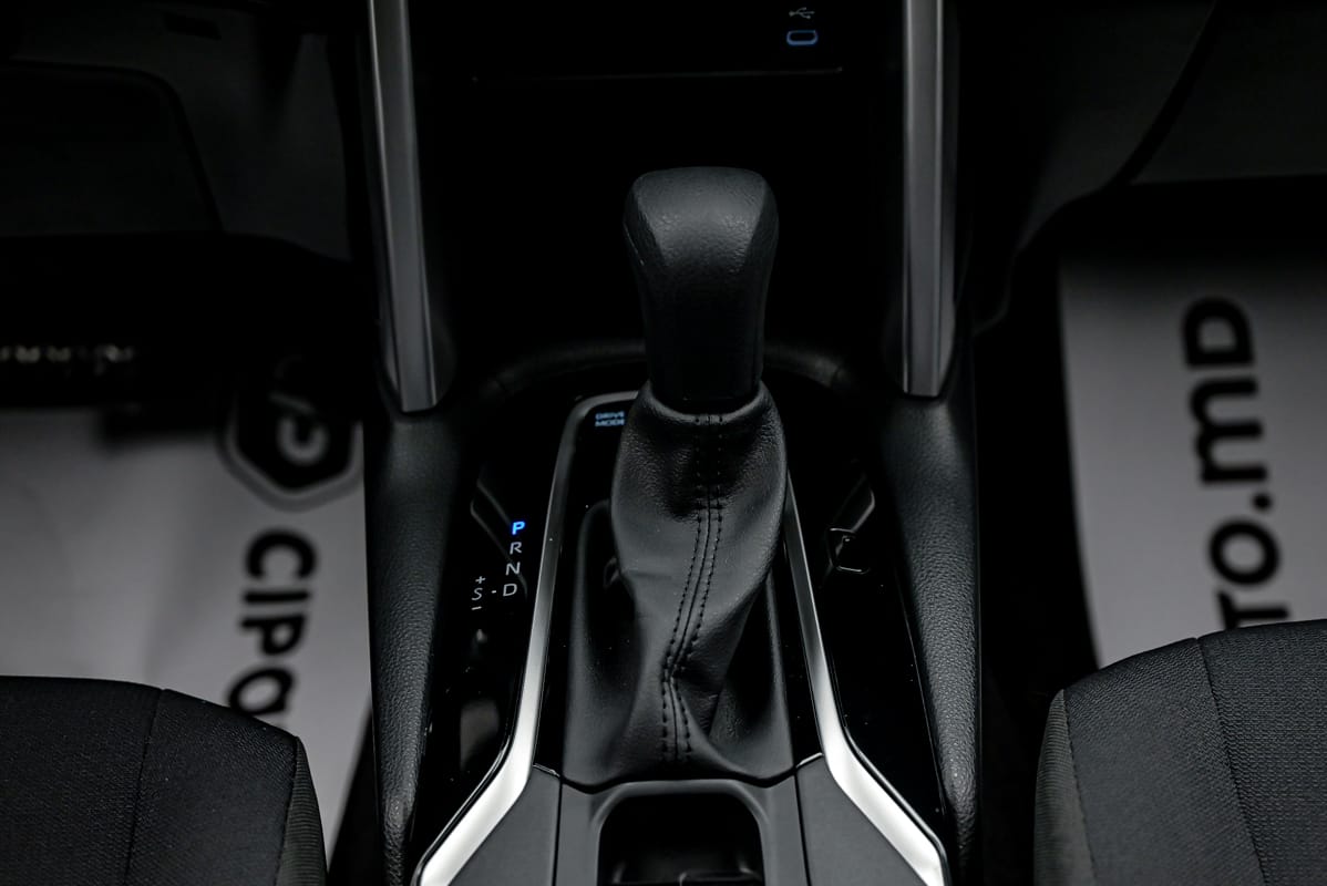 Toyota Corolla Cross 2025 12/17