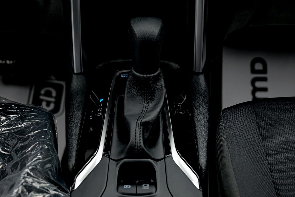 Toyota Corolla Cross 2025 12/17