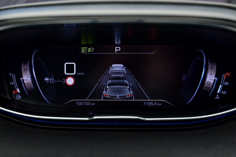 Peugeot 5008 2021 8/17