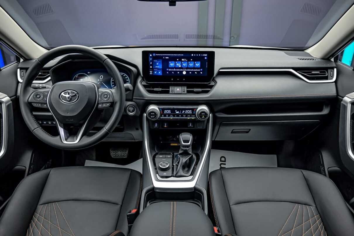 Toyota Rav 4 2025 5/17